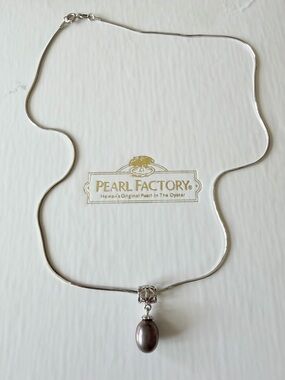 Hawaii Pearl Factory Sterling Silver Necklace with Pearl Pendant